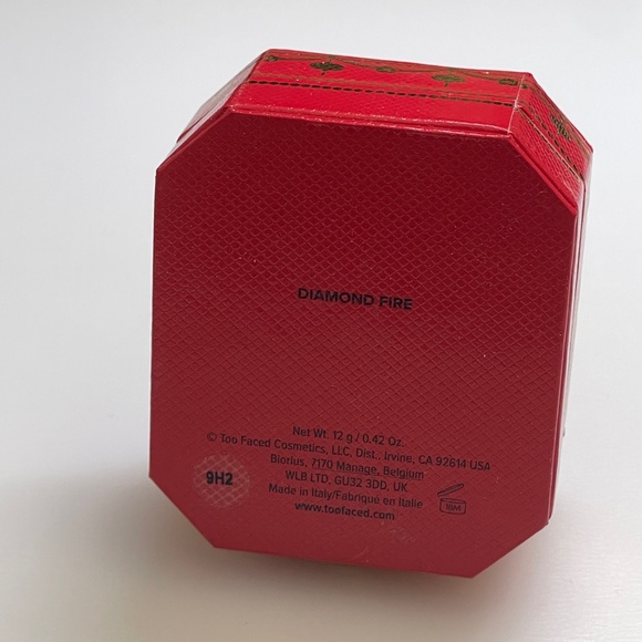 Too Faced YEAR OF THE RAT Diamond Fire Highlighter 0.42 oz - Picture 2 of 5